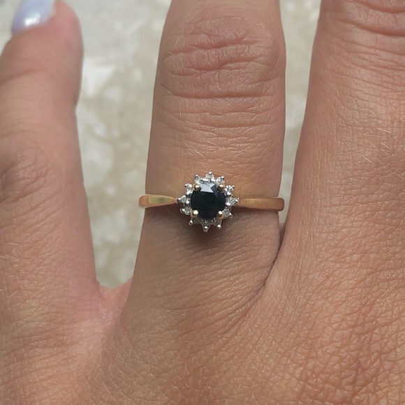 Sapphire Diamond Halo Vintage Yellow Gold Ring - Picture 4 of 11